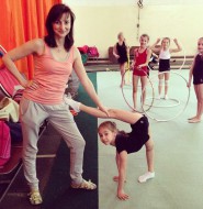 体操小美女极限大劈叉!【6P】