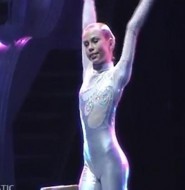 乌克兰萝莉的柔术表演!