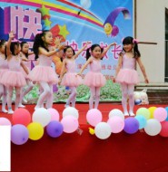 小可爱穿白裤袜迎六一!集体来跳舞了!【6P】