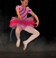 台湾小女孩的高清舞蹈照,给你不一样的感觉!【24P】