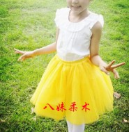 台湾某双胞胎白丝袜萝莉,一看就是个练舞蹈的好苗子!【11P】