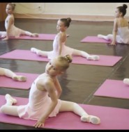 视频:俄罗斯小女神粉墨登场,准备好了吗?