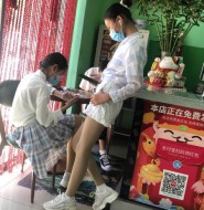 初中妹子的连裤肉袜,瞬间让人觉得青涩透露着成熟矛盾感!【30P】