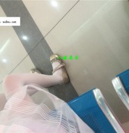 网友高清拍摄不食人间烟火的白裤袜小仙女第一季!【60P】