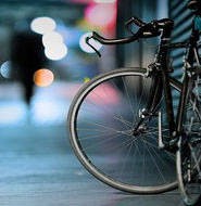 小小萝莉表演时装秀。性感又萌萌的!